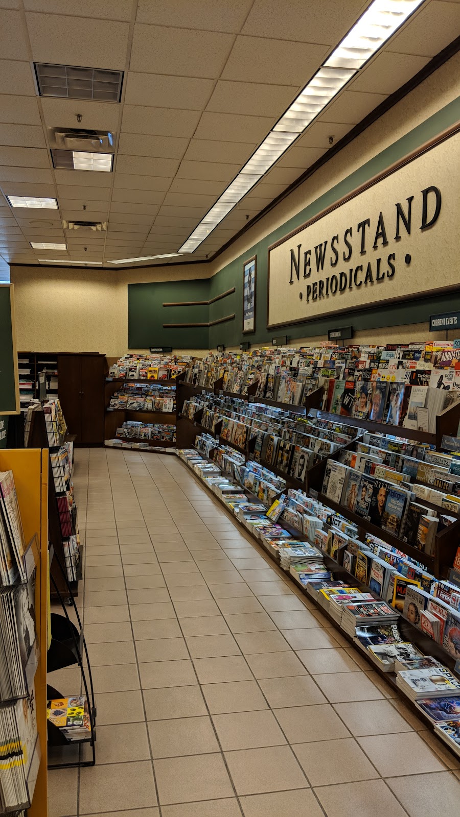 Barnes & Noble (Wolfchase Galleria) photo 3