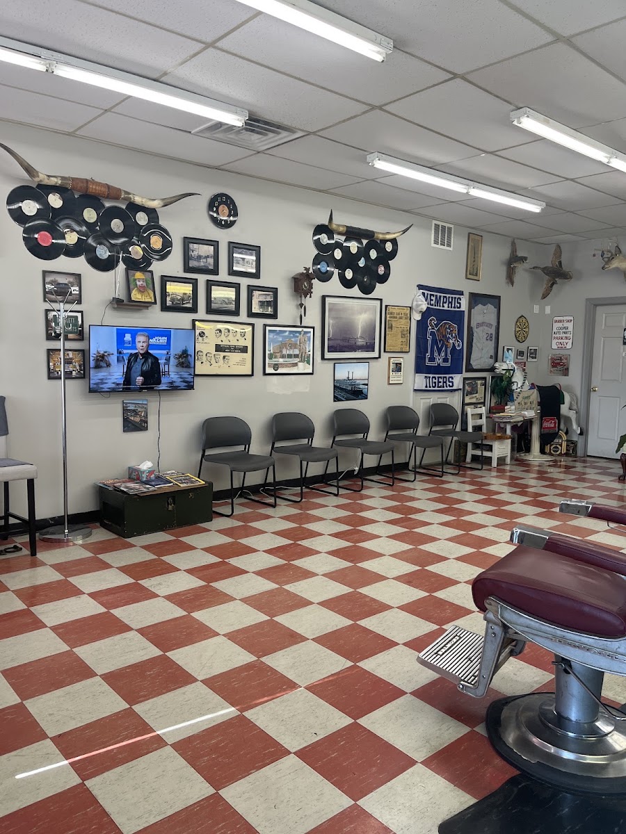 Bartlett Barber Shop photo 1