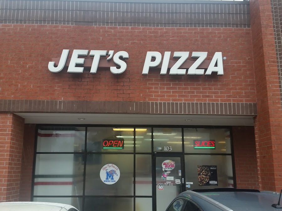 Jet's Pizza photo 1