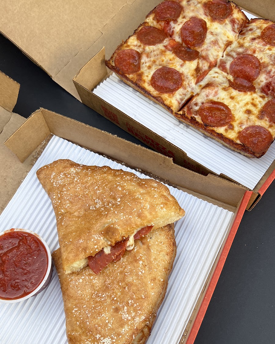 Jet's Pizza photo 3