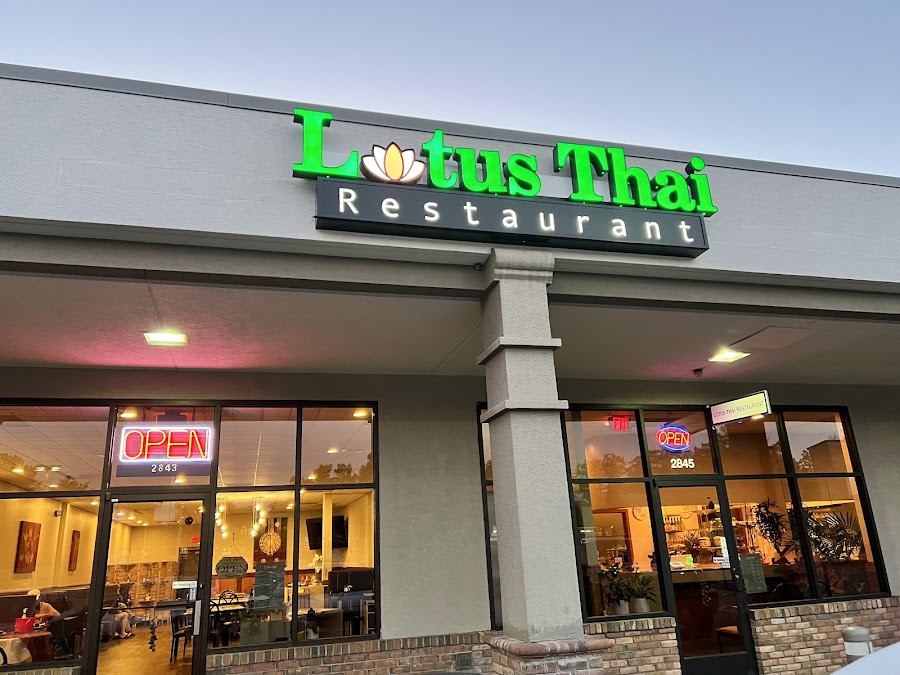 Lotus Thai Restaurant photo 1