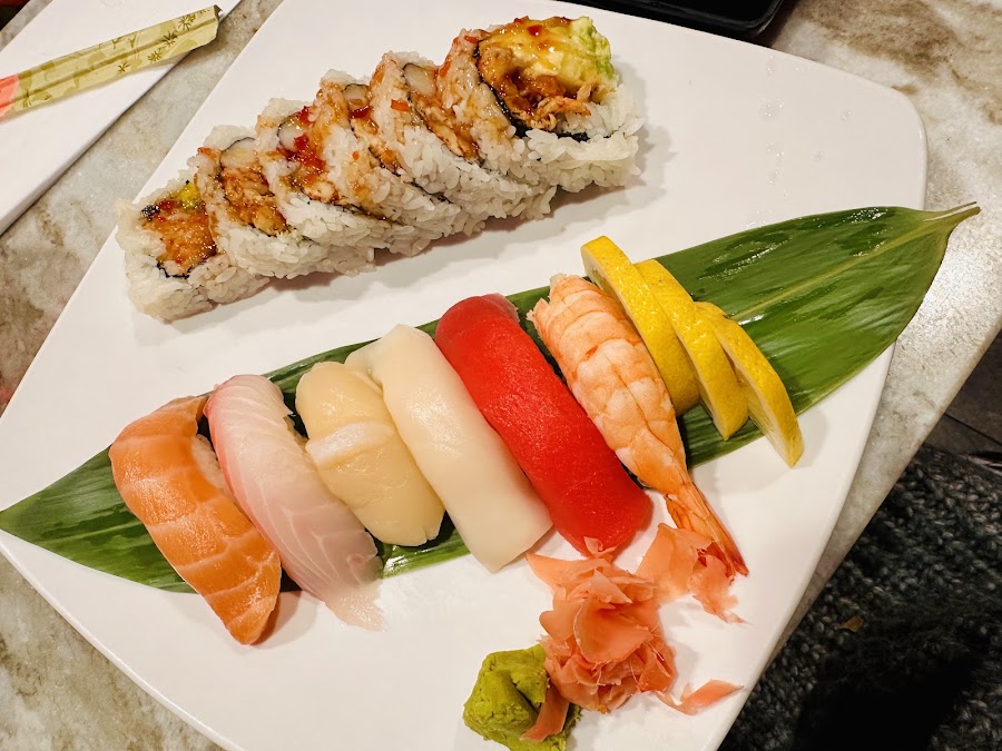 Red Koi Japanese Cuisine - Bartlett photo 3